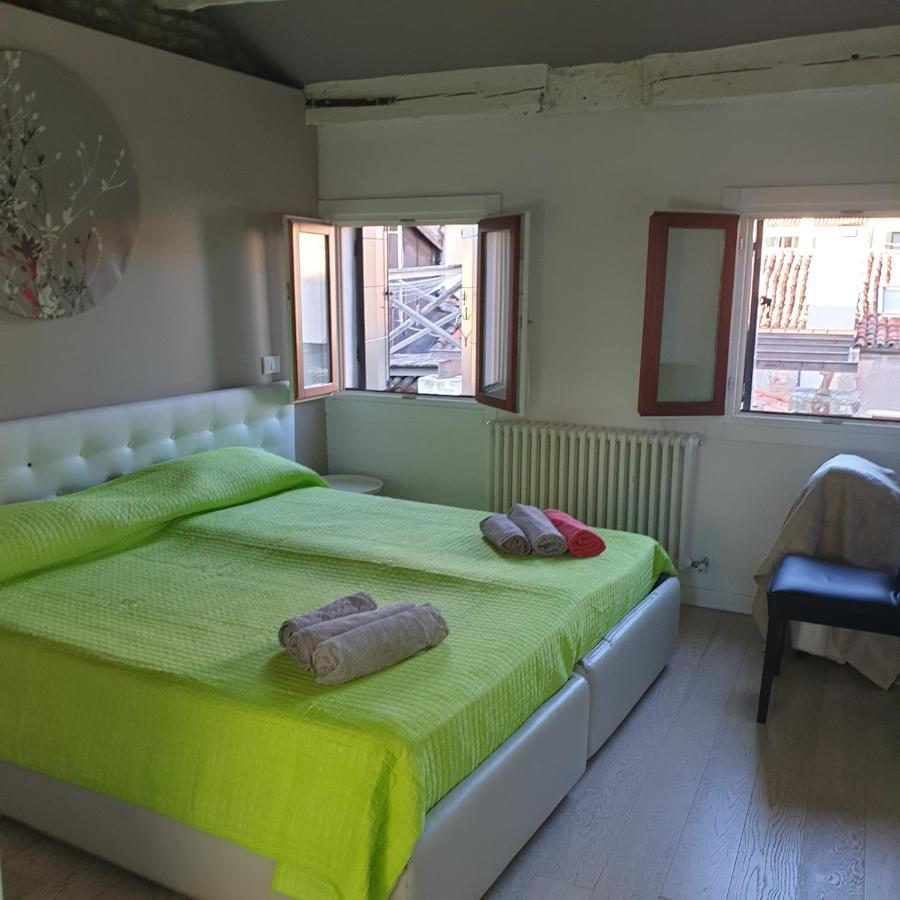 Central Lovely Typical Rooms Rialto Venise Extérieur photo